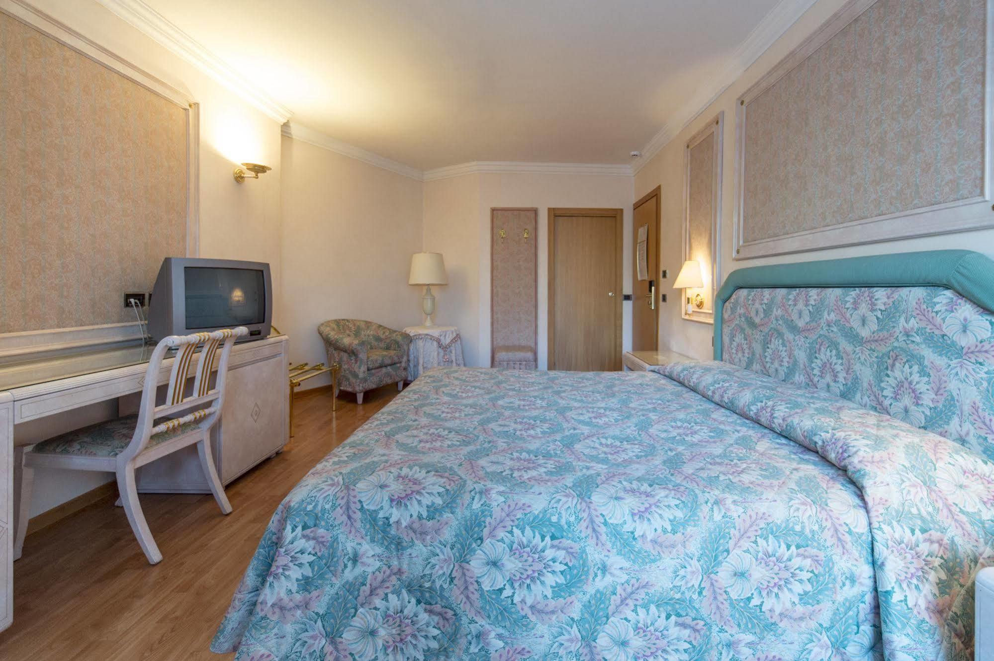 Comano Cattoni Holiday Ponte Arche Exterior foto
